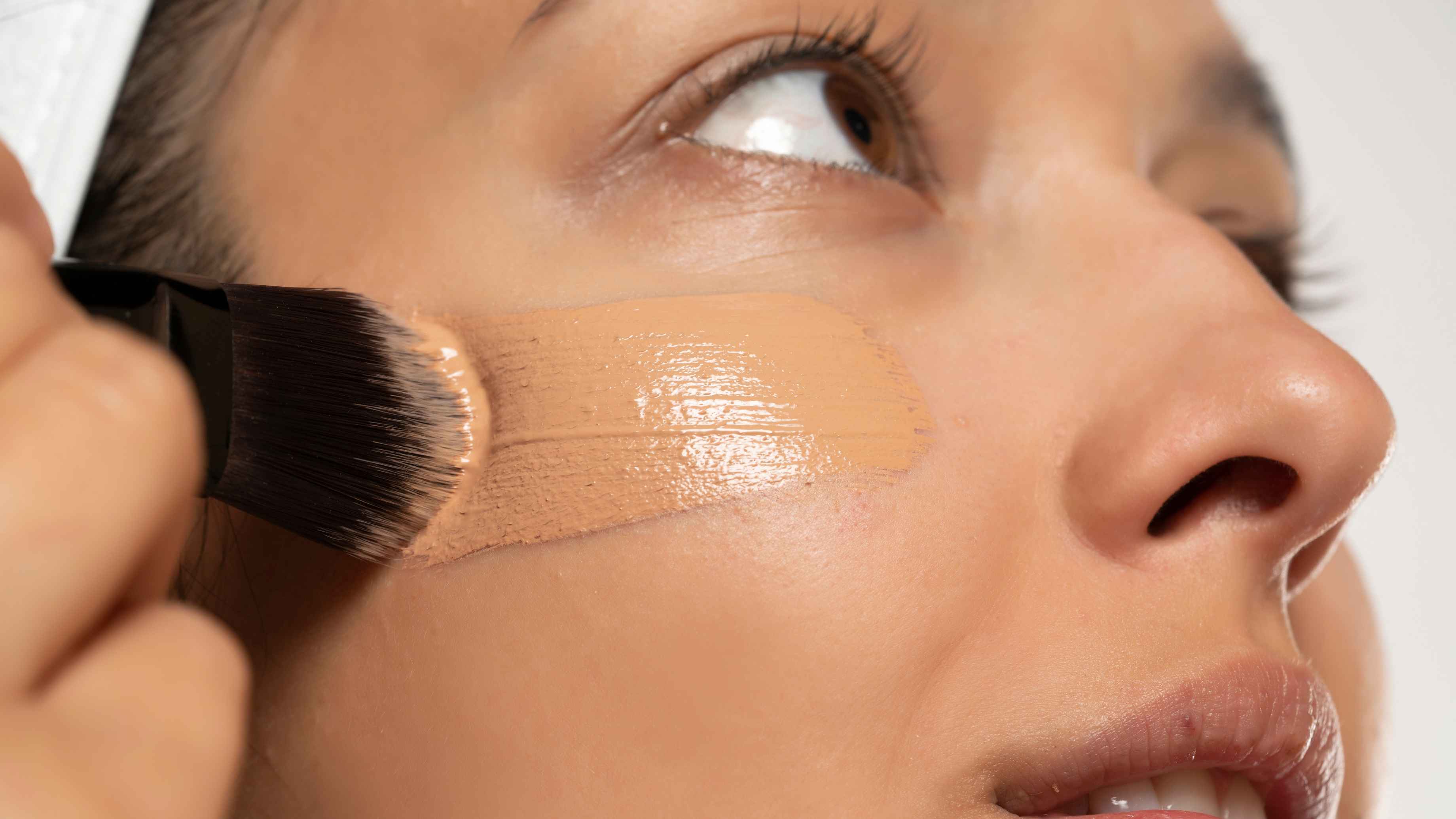 Foundation for Dry Skin: Hydration First, Dewy Always