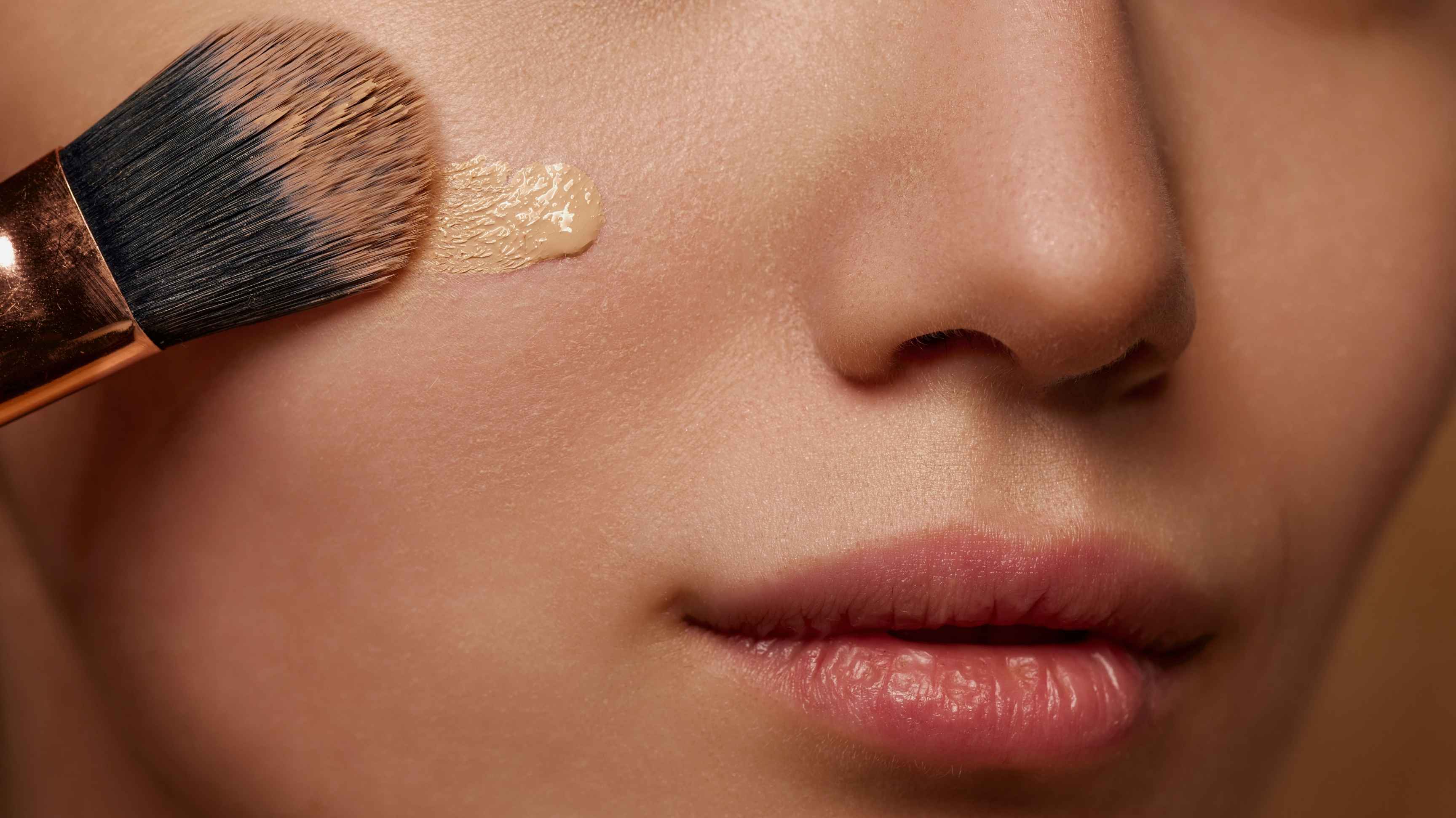 Foundation for oily skin & dry skin