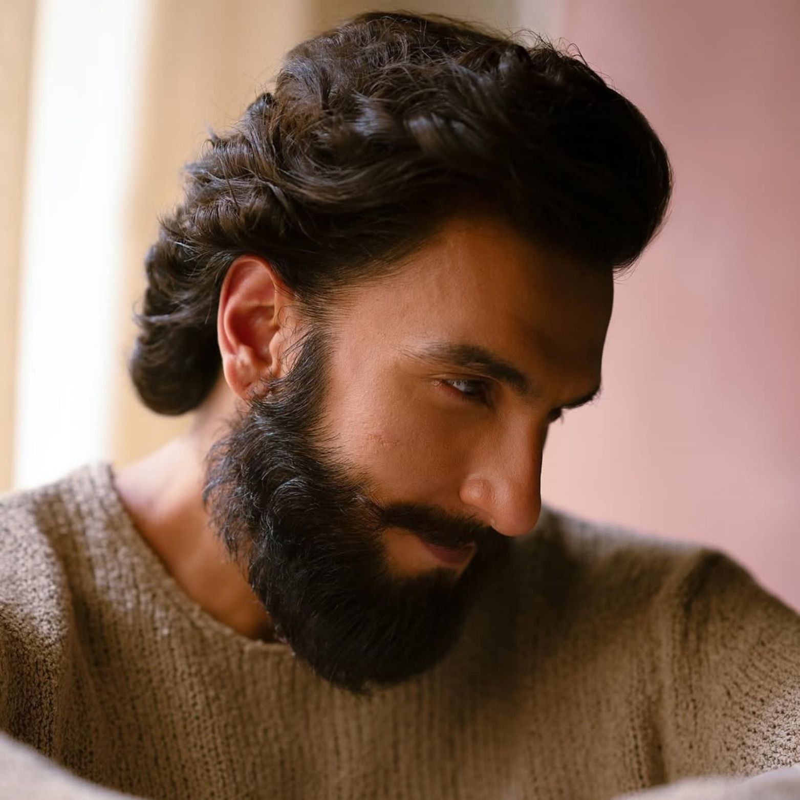 Hairstyles for Wavy Hair Men: 20 Trending Hairstyles for Every Length & Hair Types
