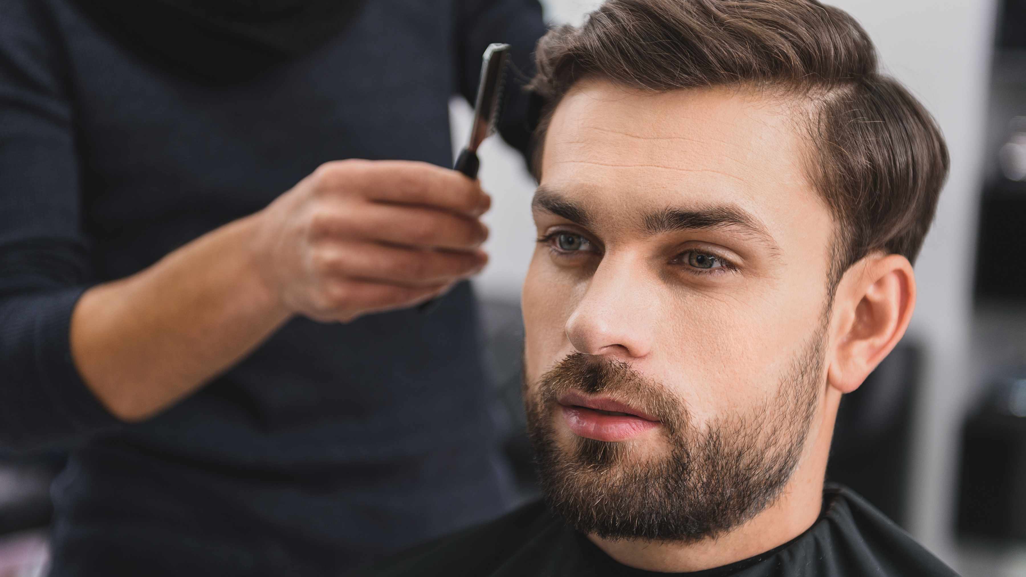 Short-hairstyles-for-men
