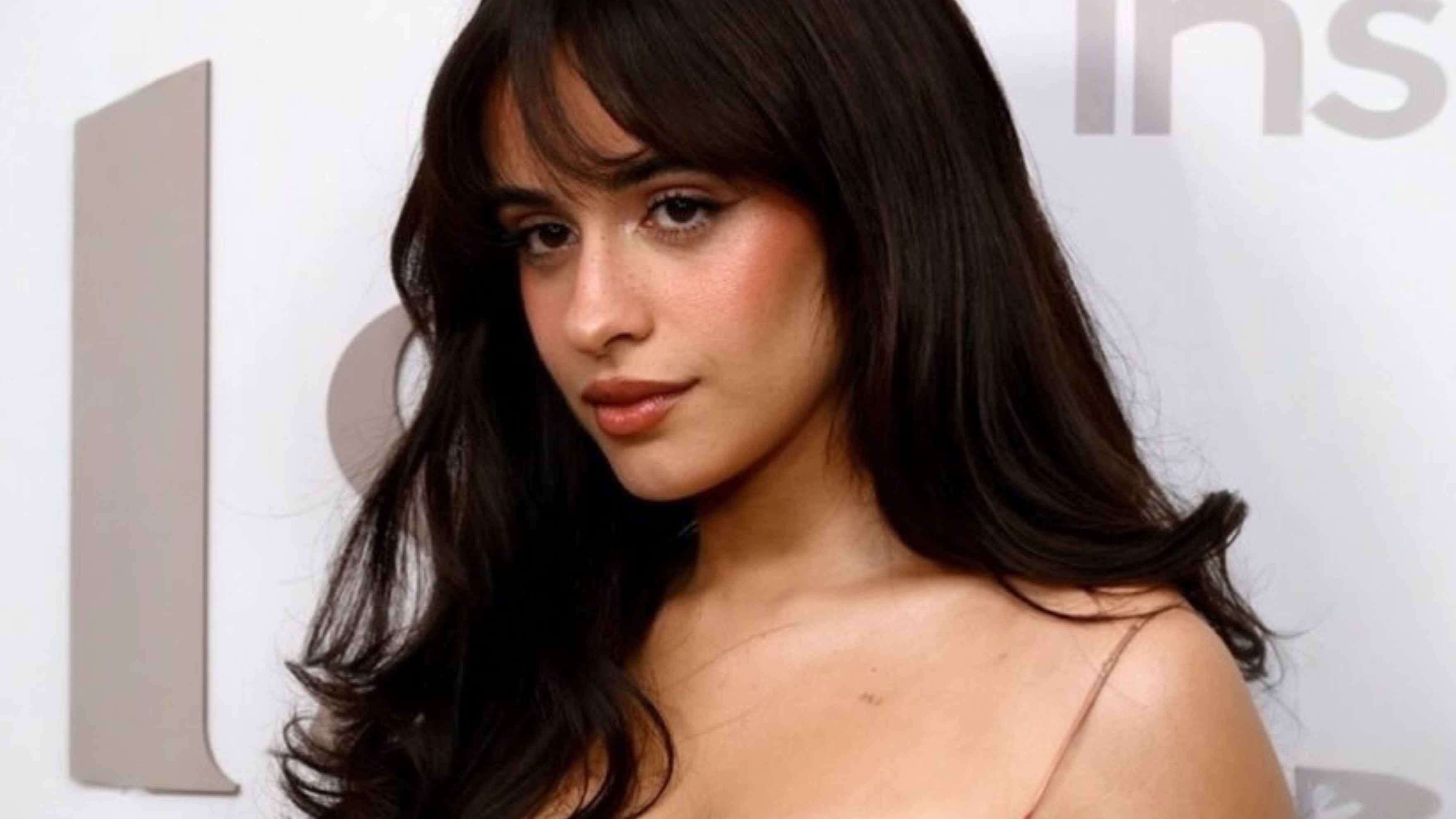 What Are Curtain Bangs