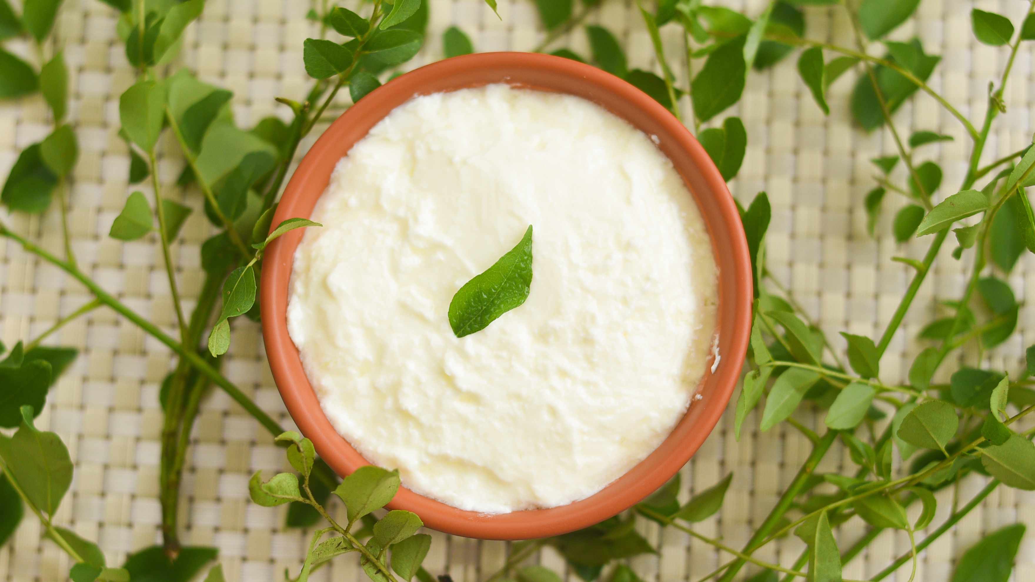 Curd + curry leaves hair mask