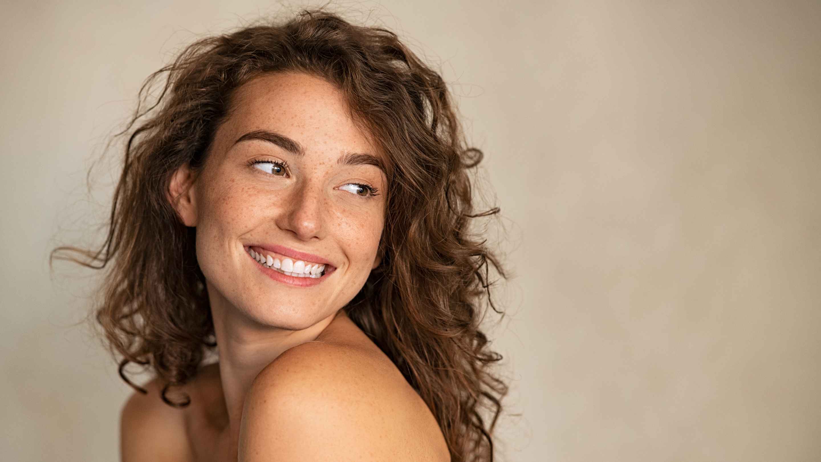 /all-things-skin/skin-concerns/how-to-get-rid-of-freckles-on-the-face