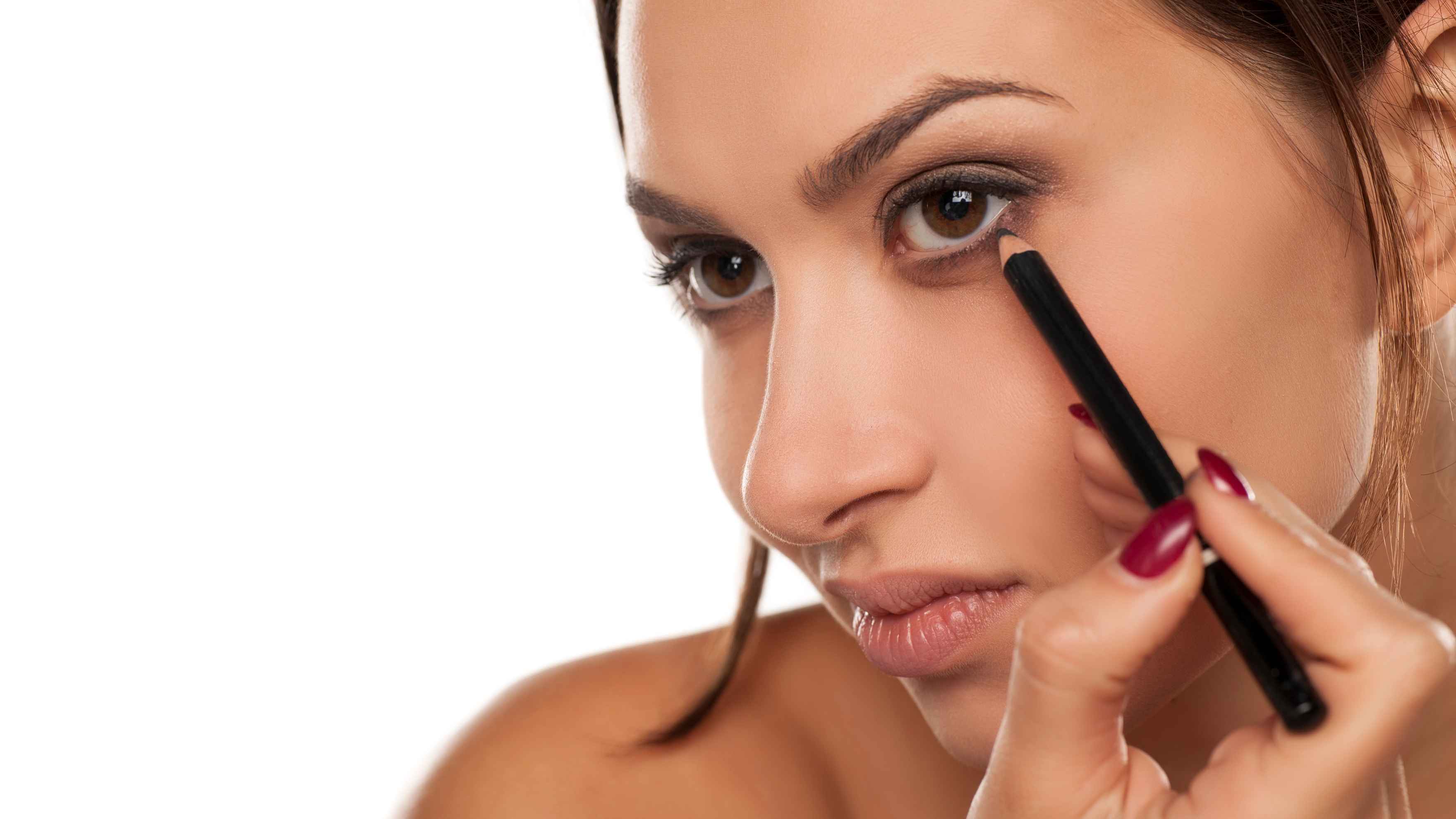 Lower Lash Line Application