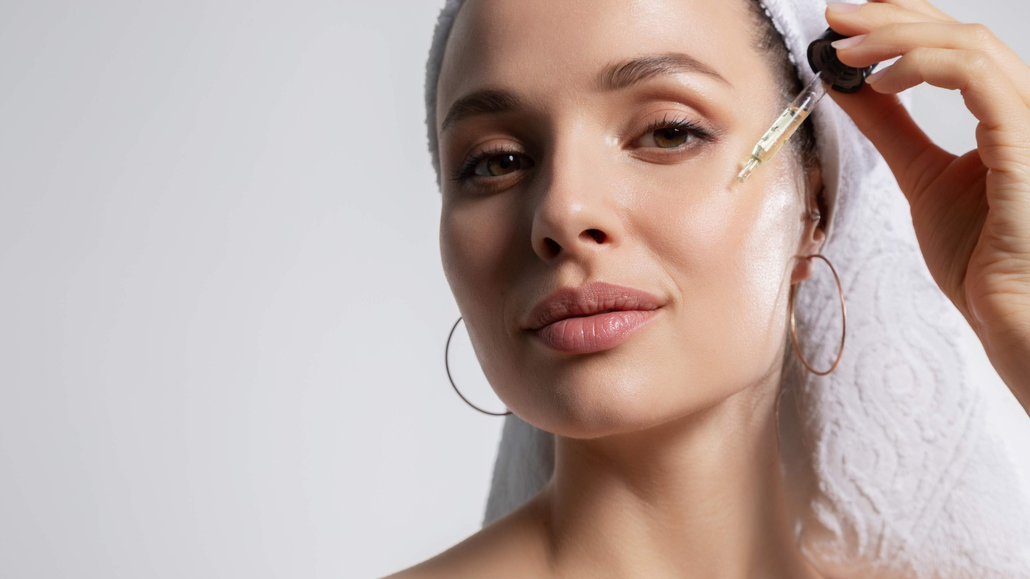 Best Serums for Oily Skin Dermatologist Approved Picks and How to Use Them