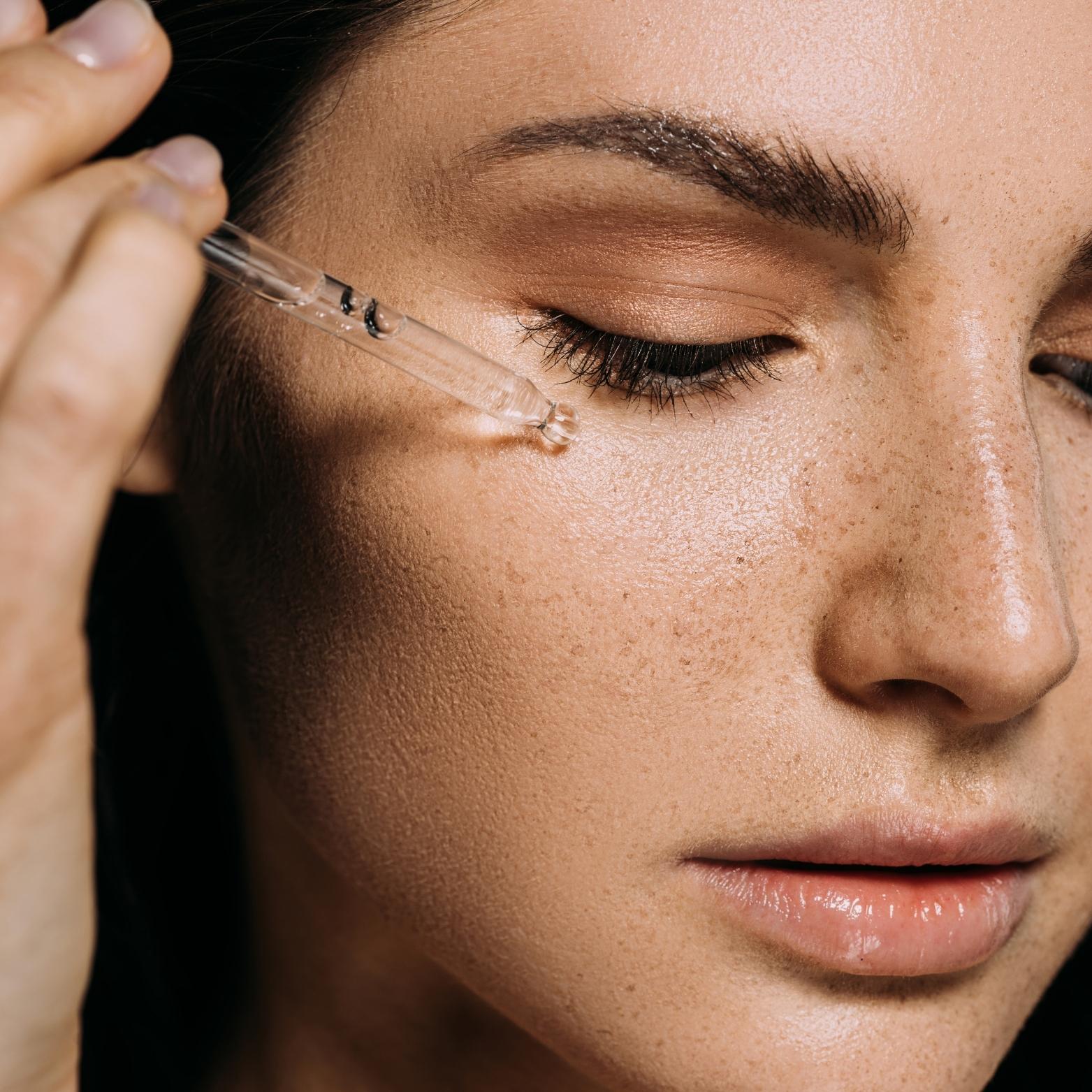Best Serums for Oily Skin: Dermatologist-Approved Picks and How to Use Them Effectively