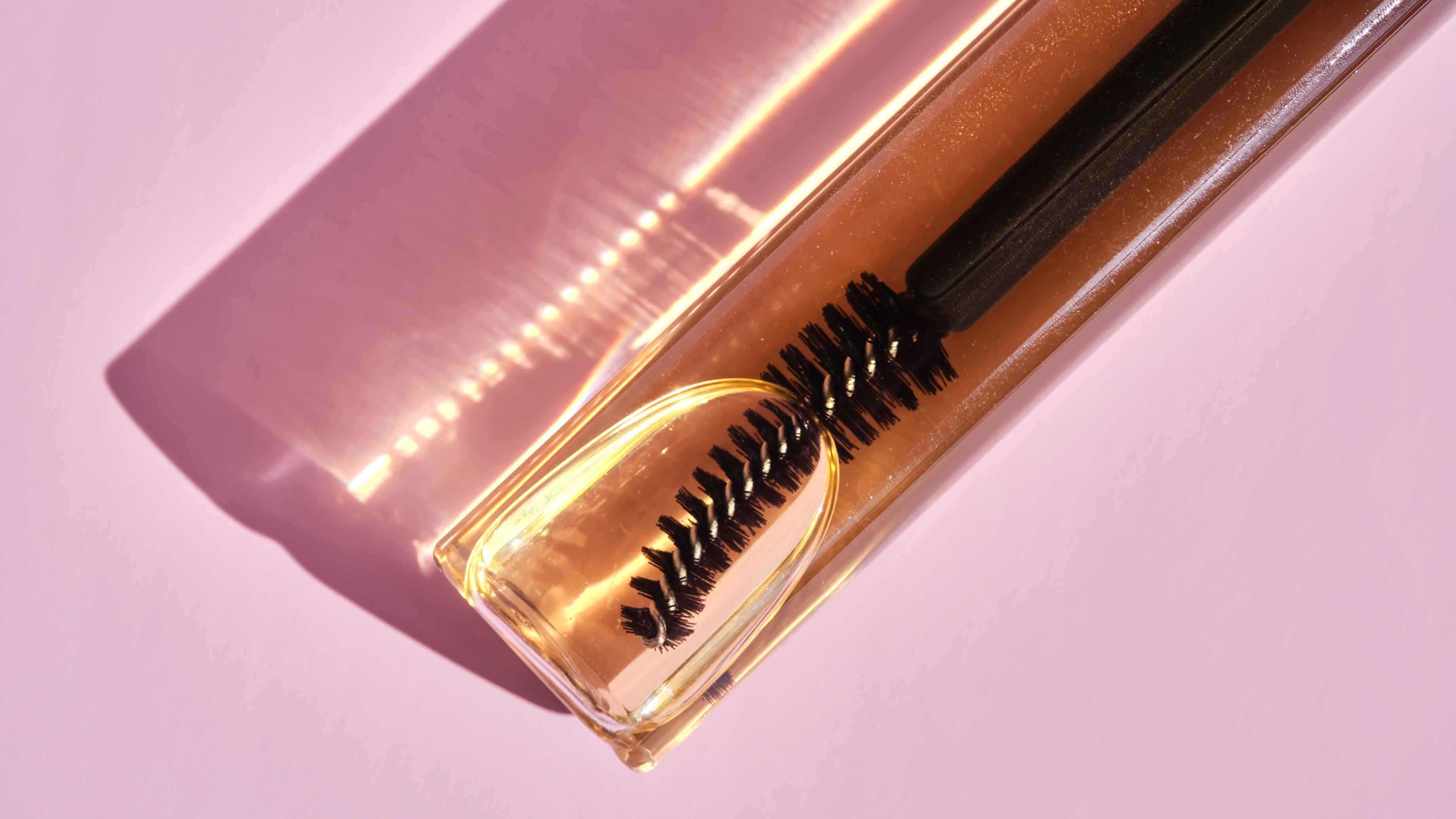 Castor Oil vs. Other Lash Growth Options