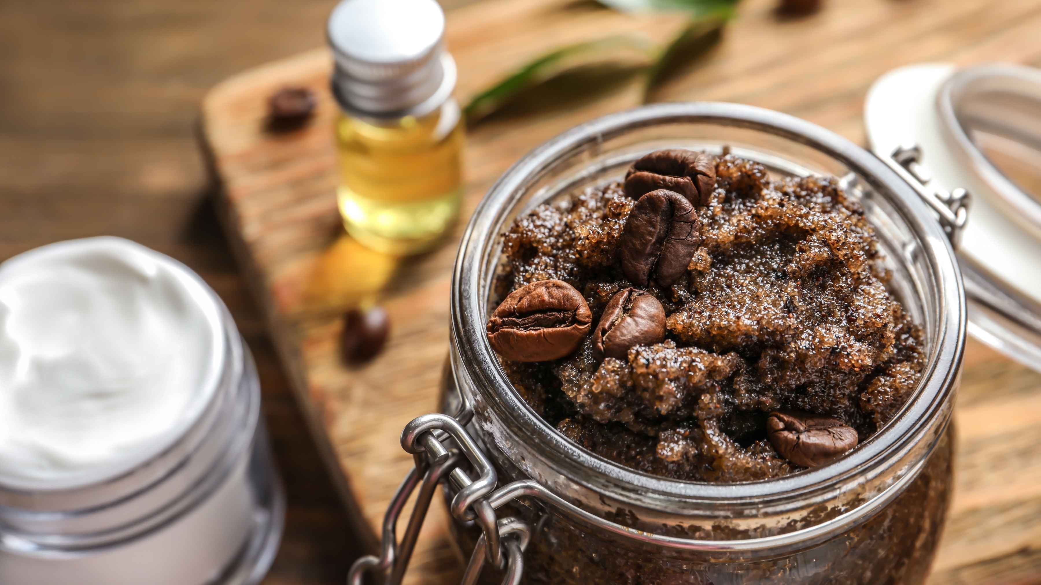 Coffee Face Pack - Benefits & Recipes