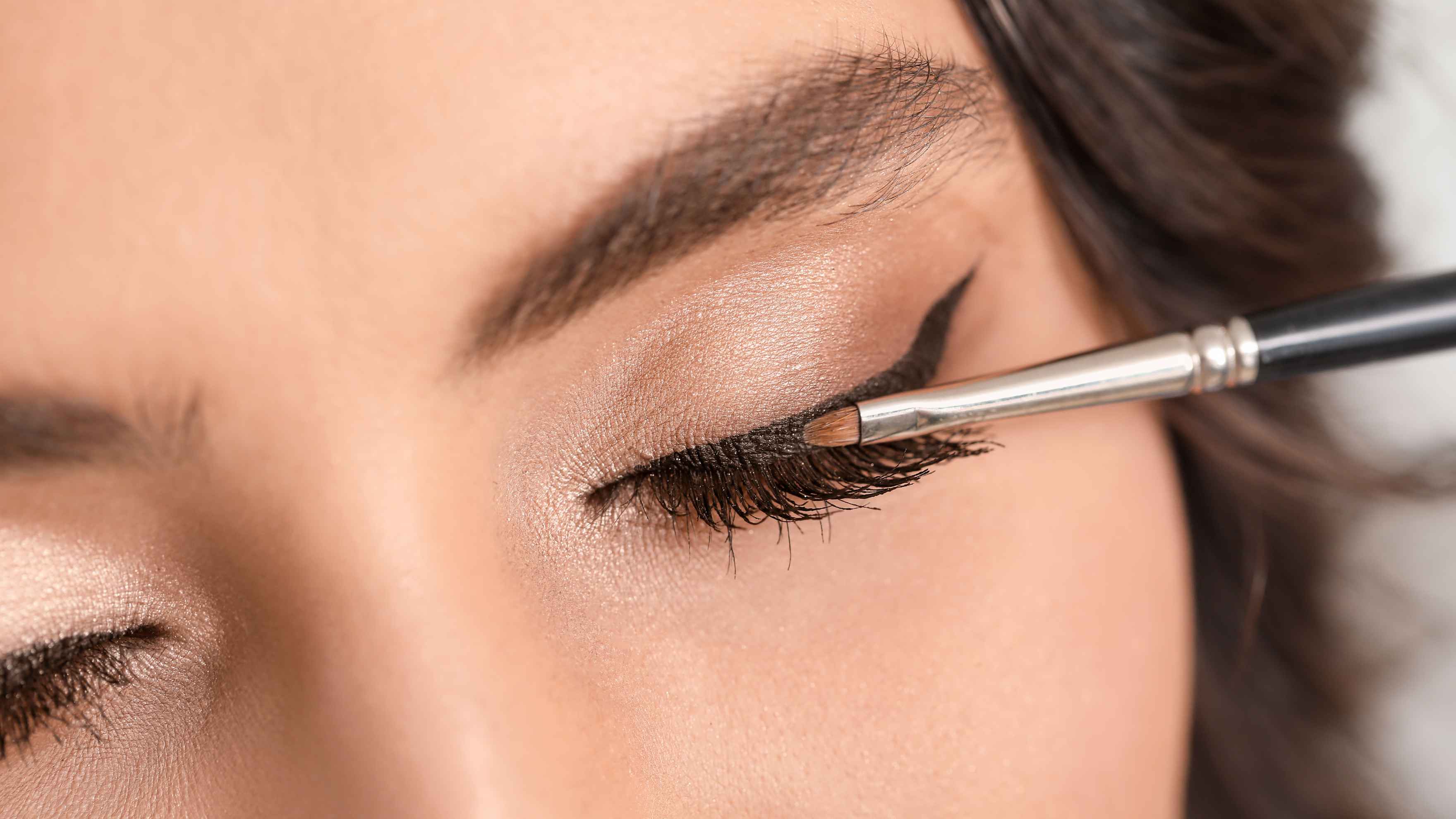 Common Eyeliner Mistakes to Avoid