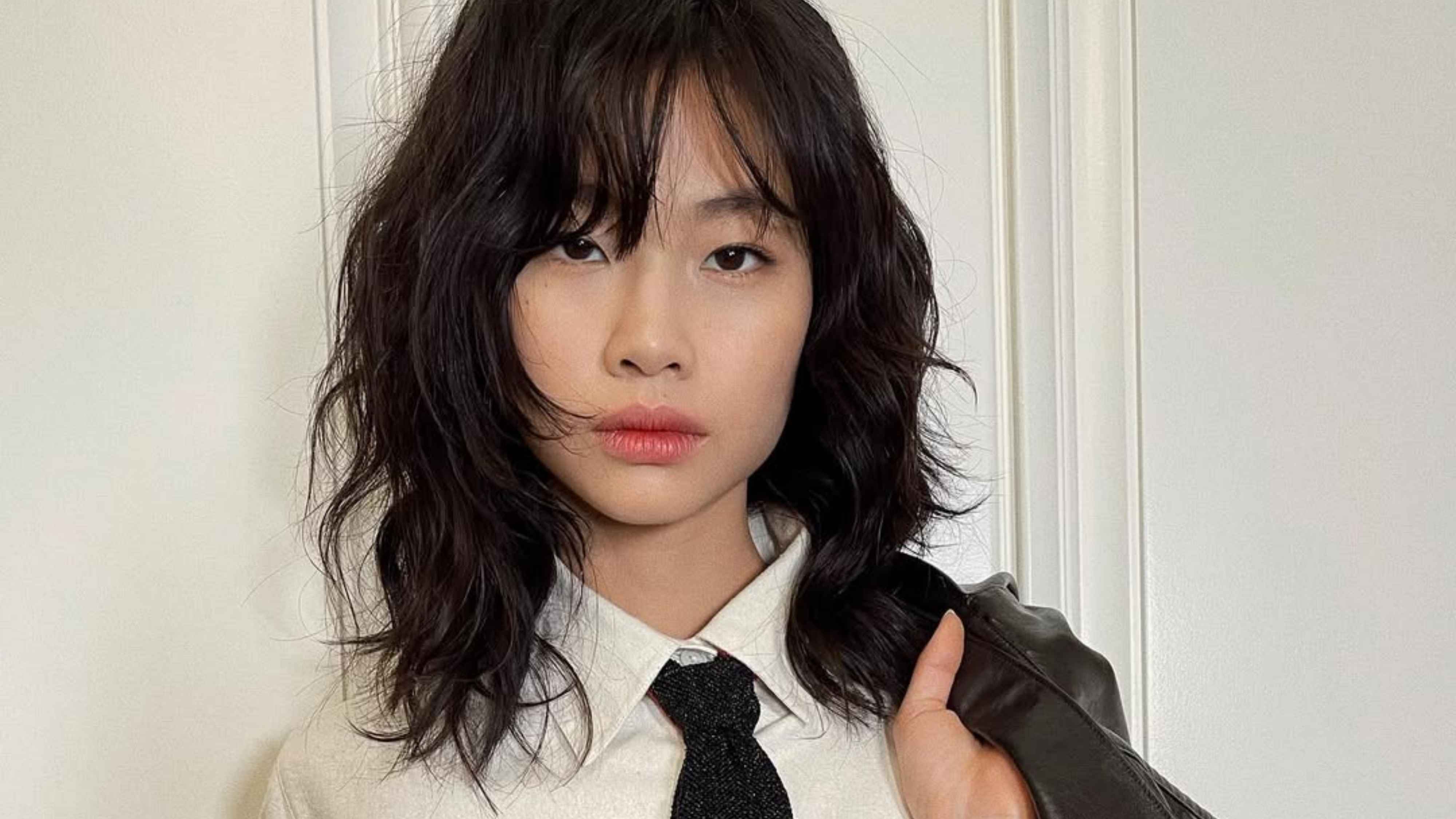 Curved Bob with Curtain Fringe