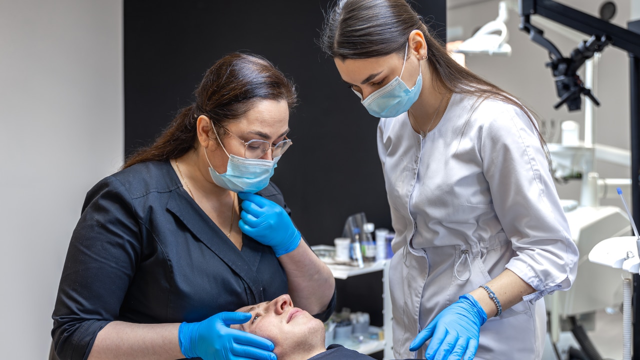 Expert Dermatologist Tips for Using Glutathione Safely 