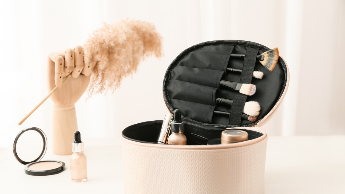 How-to-clean-makeup-brushes-at-home