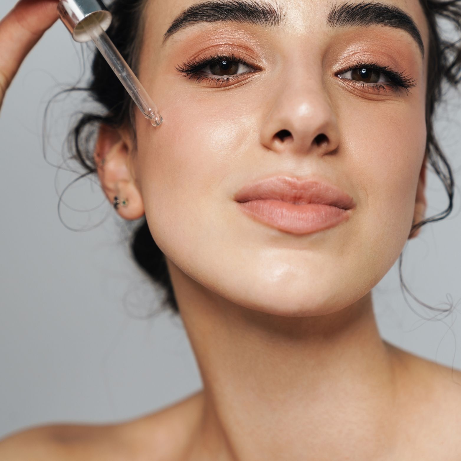 Niacinamide Serum: Benefits, How to Use It & Top Picks for Every Skin Type