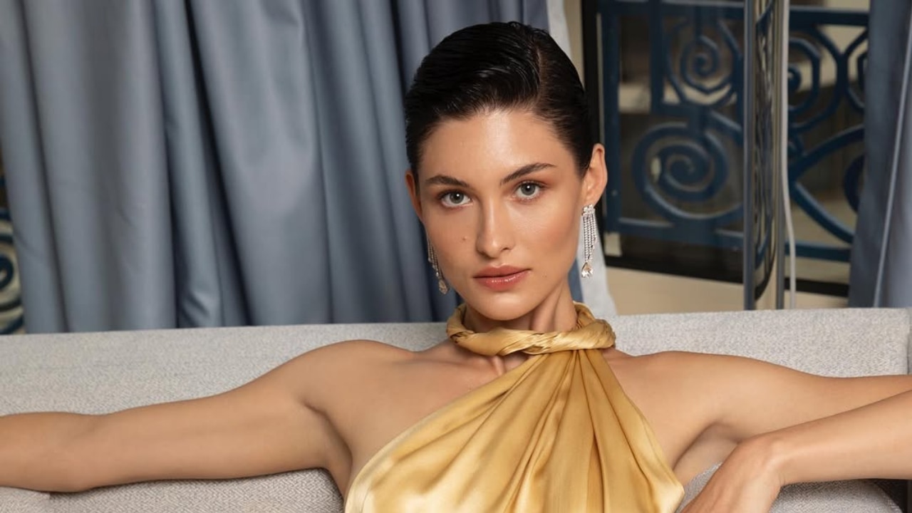 Slicked-Back Crop