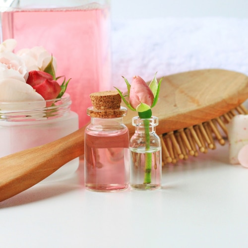 Rose Water Toner: Benefits, DIY Recipes & How to Use It for Glowing Skin
