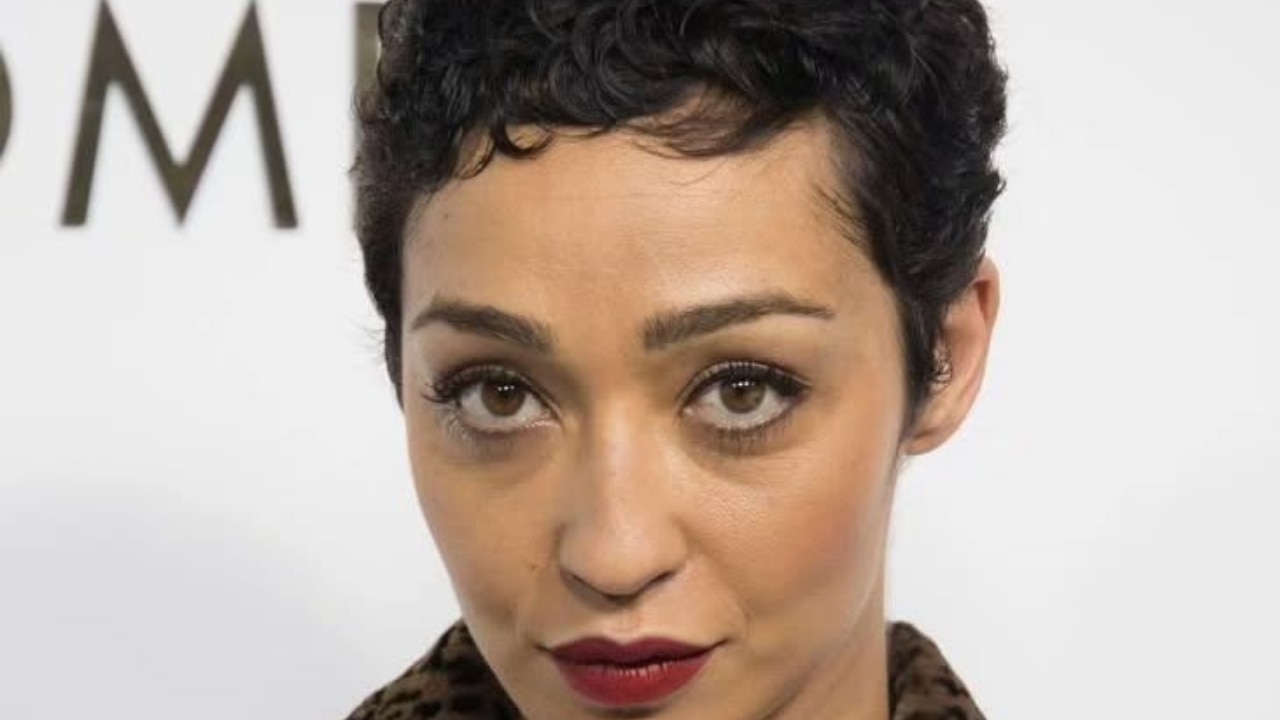 Curly Pixie