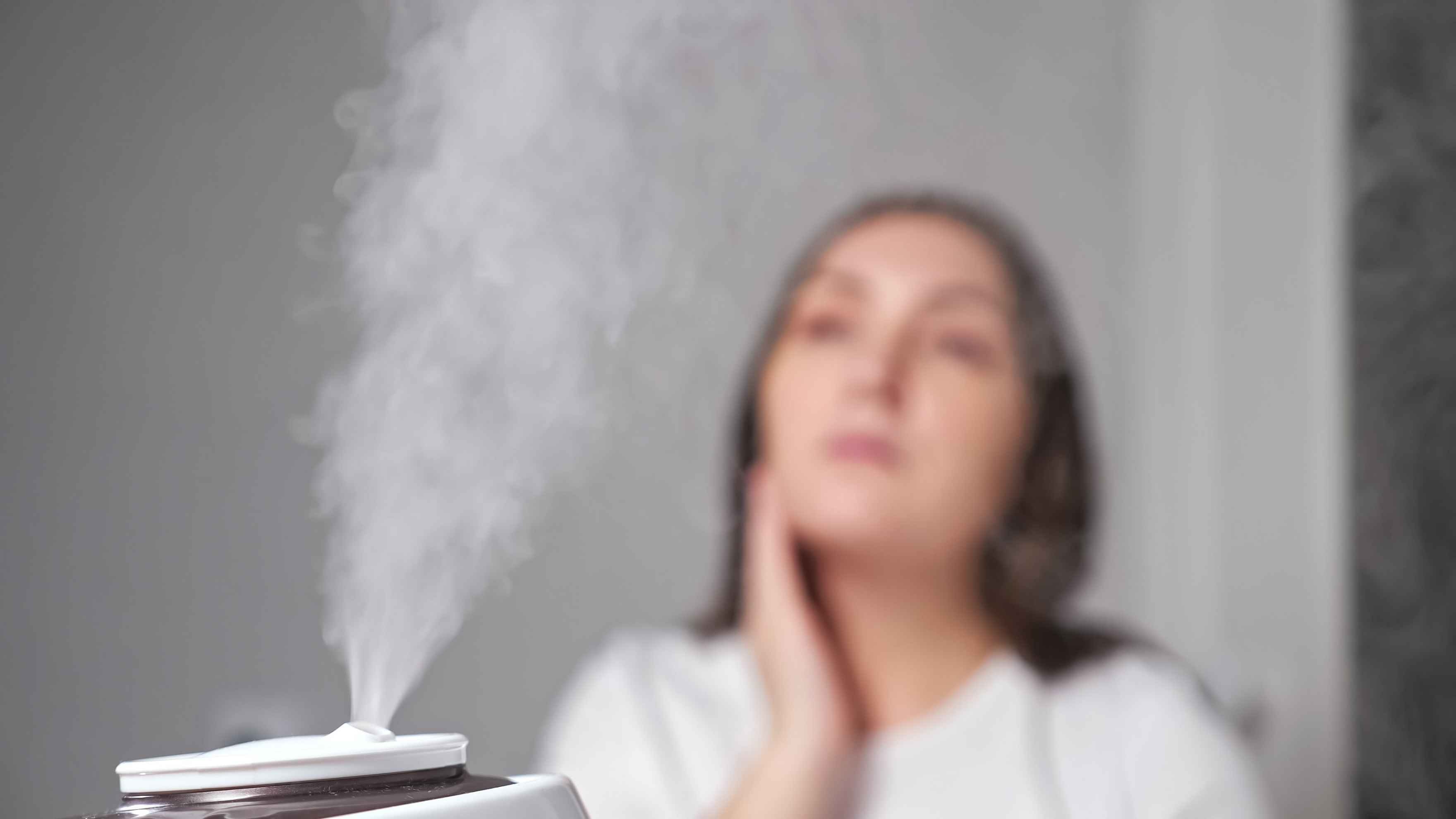 Steaming Face for Acne: Is It Safe or Risky?