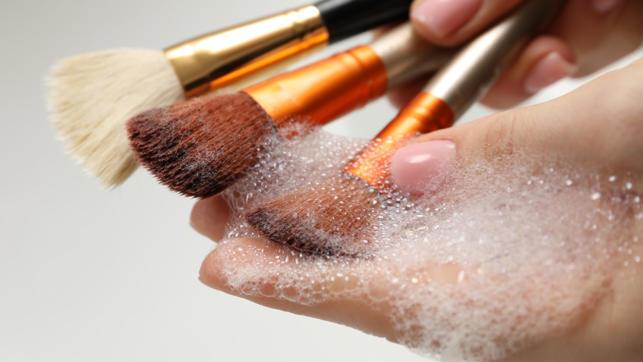 Why It’s Essential to Clean Your Makeup Brushes Regularly