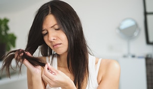  The only 3-step guide you'll need to get rid of split ends at home