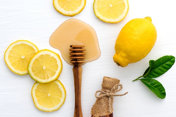 Lemon juice, honey and methi hair mask for dandruff Lemon juice, honey and methi hair mask for dandruff