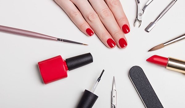 5 pro tips to make your manicure last longer