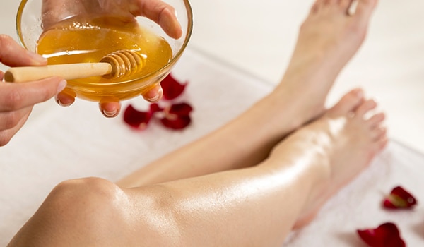 5 ways to prevent breakouts after waxing 