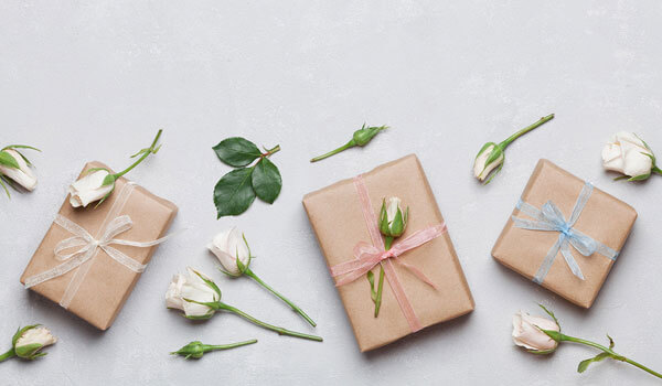 Top 6 Personalised Gifts for Colleagues - Ferns N Petals