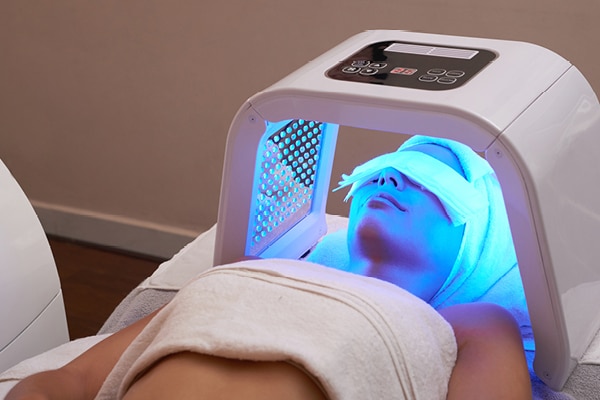 FAQs about light therapy for acne