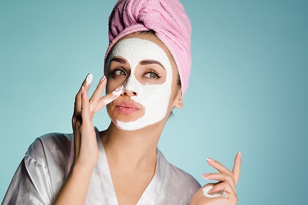 Clueless About Face Bleach? Get All The Dope Here!