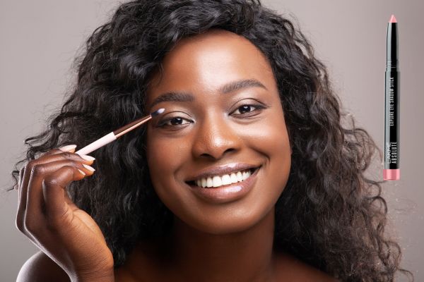 Eyes on You: A step-by-step Guide to Flawless Eye Makeup Eyes on You: A step-by-step Guide to Flawless Eye Makeup