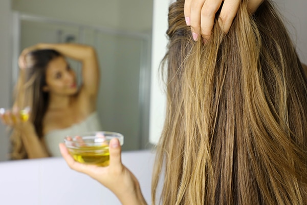 BB: Any home remedies that can help keep dandruff at bay this winter?