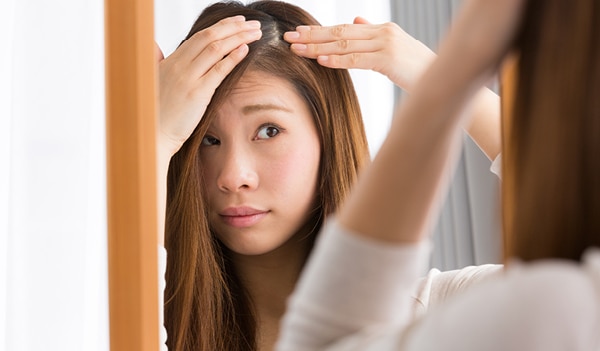 Here's How To Get Rid Of an Itchy Scalp And Dandruff