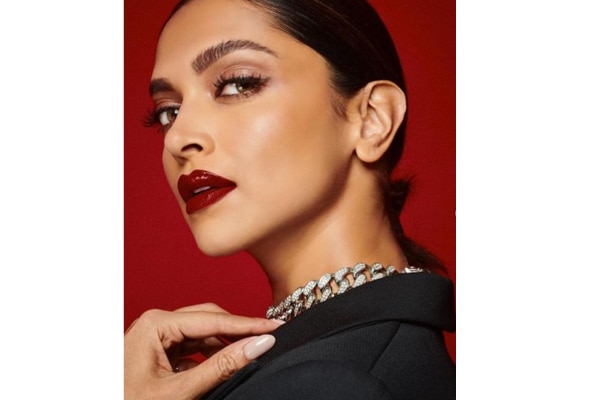 For the eyes and lips For the eyes and lips