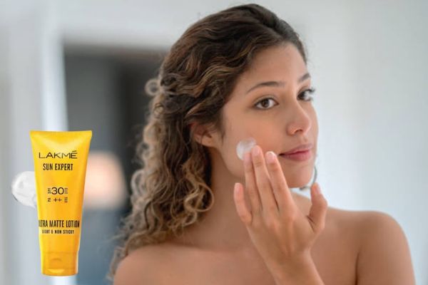 Best Face Sunscreens for Oily Skin | Top 10  woman Lakme