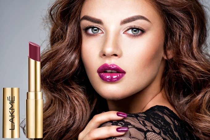 5. The Return of Gloss: Lustrous Lips Make a Comeback