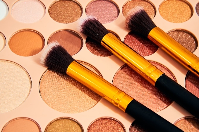 FAQs about Eyeshadow Brush Application