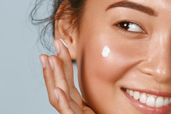 Keep Oily Skin in Check This Monsoon With These Water-Based Moisturisers