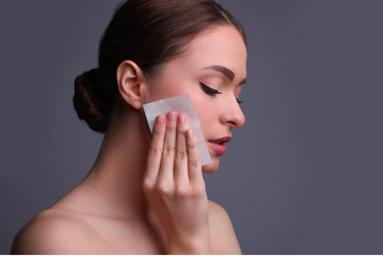 How to Use Blotting Paper Effectively