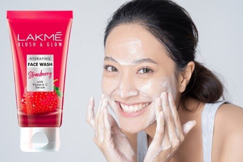 Sunscreen Chronicles - Shielding Your Skin from Harmful Rays Sunscreen Chronicles - Shielding Your Skin from Harmful Rays