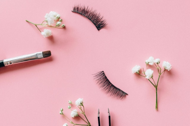 FAQs about Eyelash Extensions