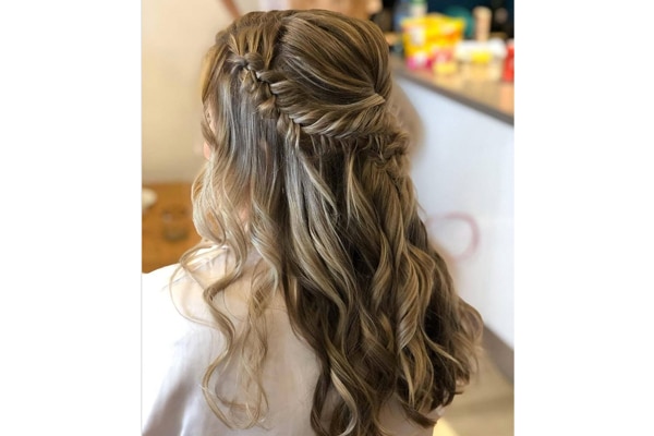 FAQs about engagement hairstyle