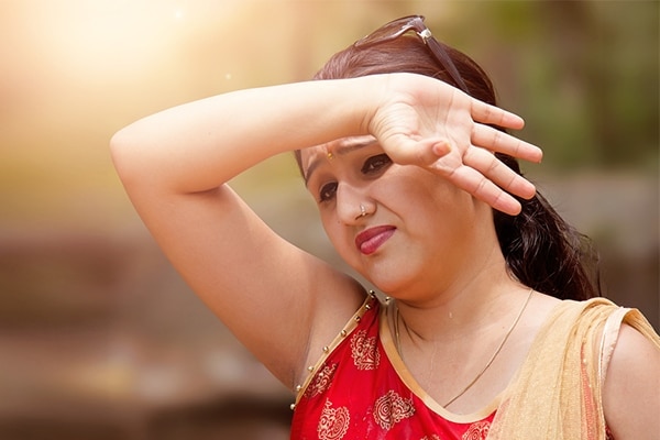 हल्दी से बना पैक हल्दी से बना पैक