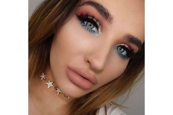 How to remove glitter eye makeup easily How to remove glitter eye makeup easily