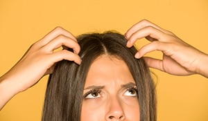 How to avoid dandruff in winter: 7 tips that will do the trick