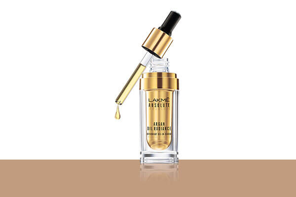 A serum that adds radiance and intensely moisturises