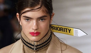 BB TREND ALERT: NEGATIVE SPACE LIPS