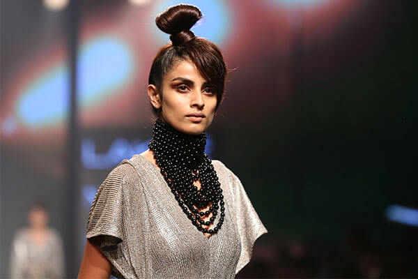 Double-cum-single braids at Akaaro by Gaurav Jai Gupta