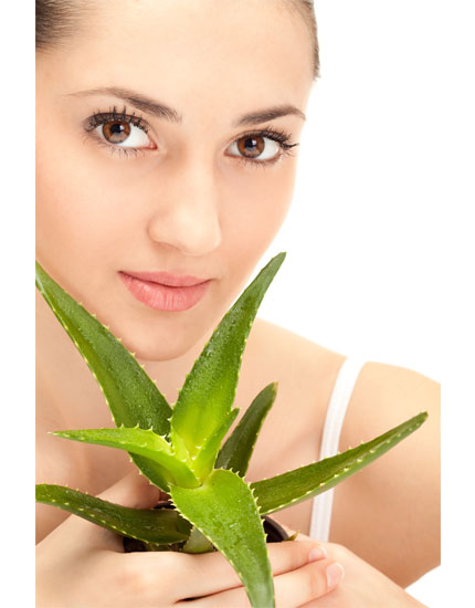 three step aloe vera face masks to try today aloe for sensitive skin 430x550