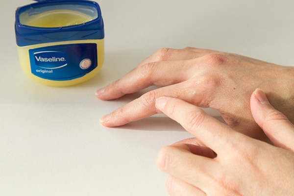 Differences Between Vaseline And Petroleum Jelly